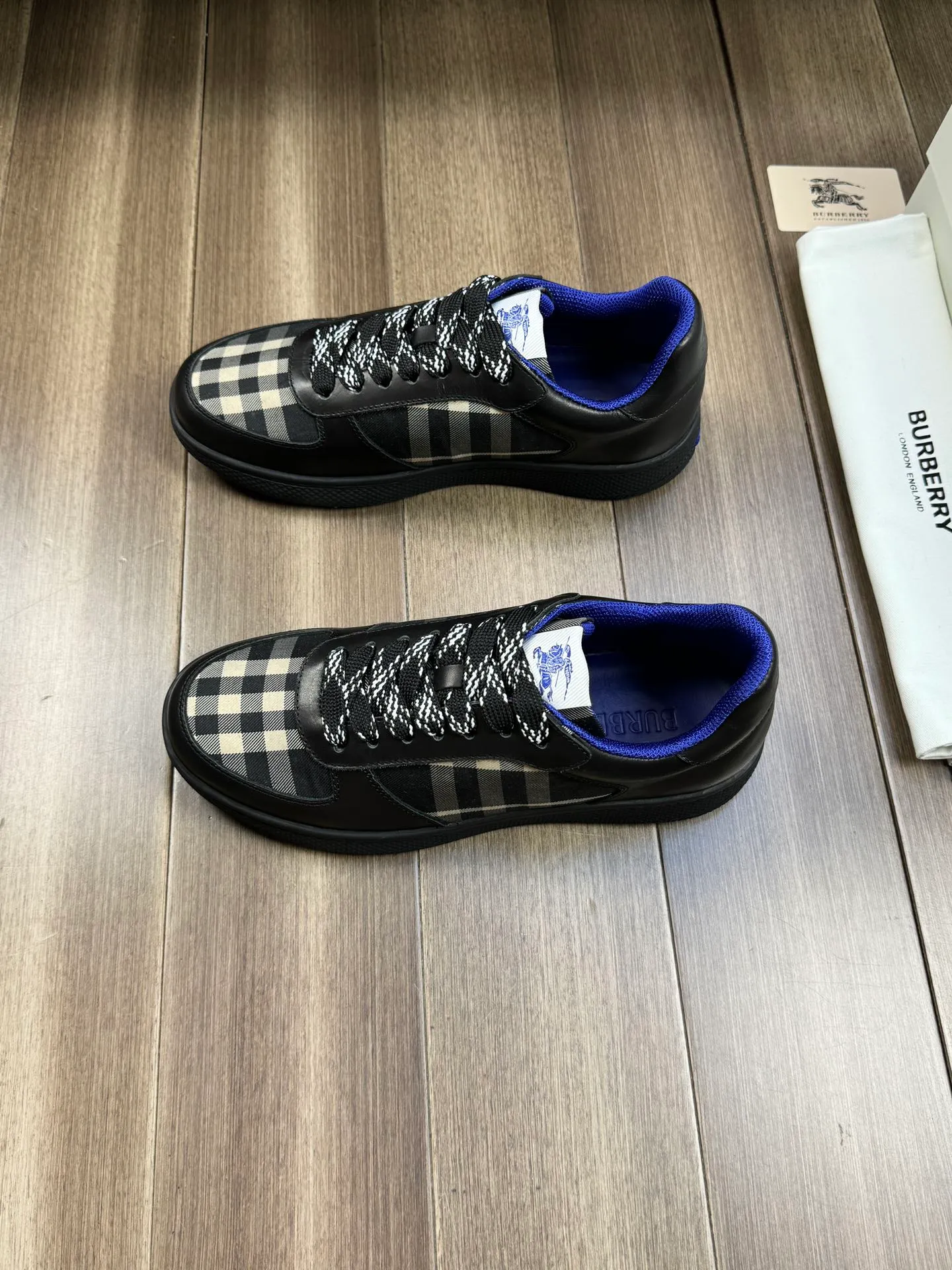 p380💰Men's shoes [BURBERRY] Burberry - High-end quality original order 🔍🔍🔍 - Upper: imported 🔝 Napa calfskin, brand totem cloth, tongue brand cloth label - Lining: canvas lining, - Outsole: rubber; two-color molded outsole - Ultra-high quality control·Fine workmanship: highlighted (high-end·luxury·grade) -Size : 38-44 (45 for men, can be customized)